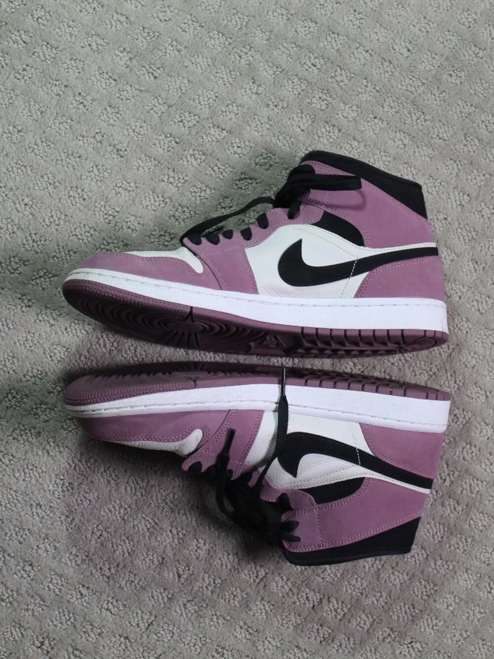 Women's Size 12 Air Jordan 1 Mid SE 'Berry Pink' with COA